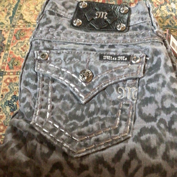Miss Me Signature Rise Skinny Cargo Jeans in Grey Leopard combo sz 24 NWT - Picture 8 of 13